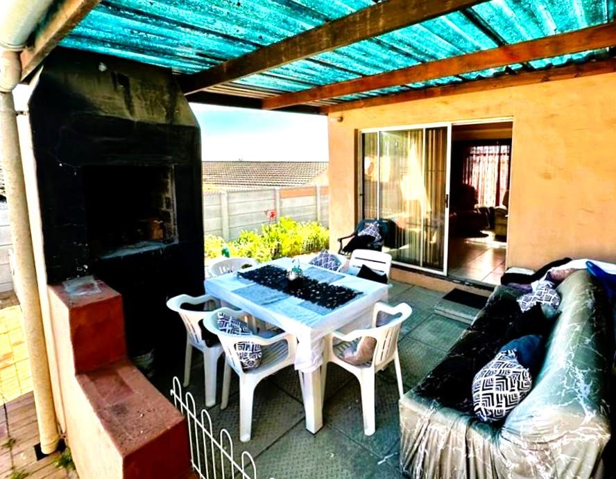 3 Bedroom Property for Sale in Northpine Western Cape